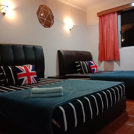 Glory Beach Resort Private Penthouse Port Dickson Extérieur photo