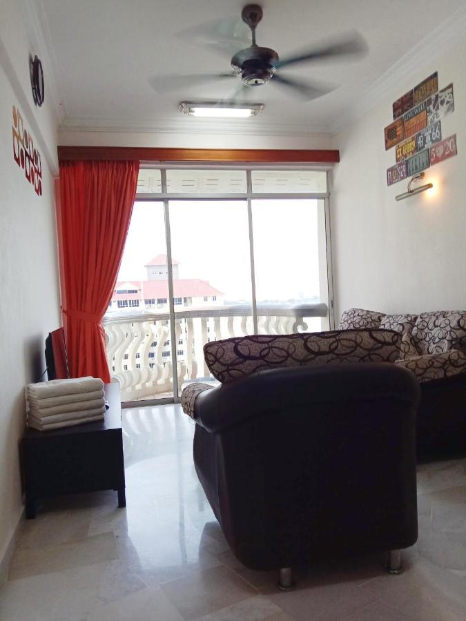 Glory Beach Resort Private Penthouse Port Dickson Extérieur photo